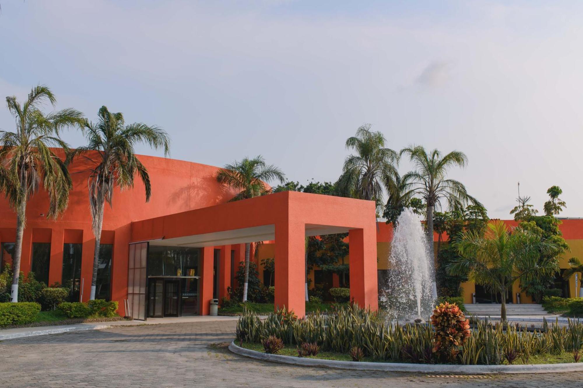 Hotel Terranova Coatzacoalcos Eksteriør bilde Entrance to the hotel