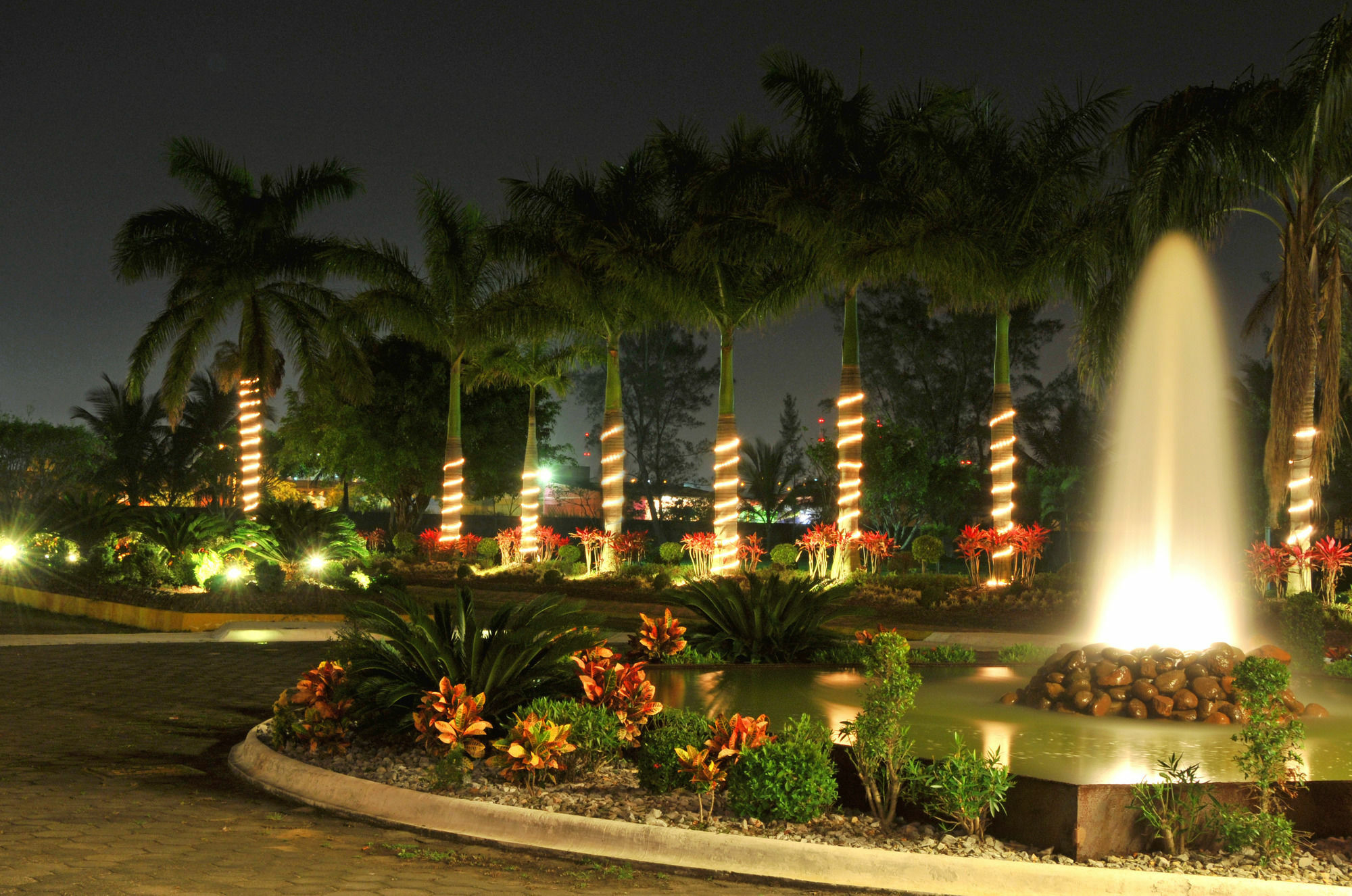 Hotel Terranova Coatzacoalcos Eksteriør bilde Fountains at the Gardens